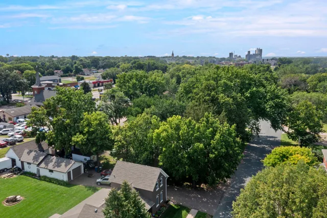 $247,500 | 720 Bluff Avenue East, Shakopee, MN 55379