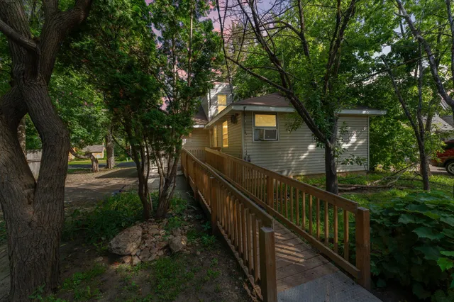 $247,500 | 720 Bluff Avenue East, Shakopee, MN 55379