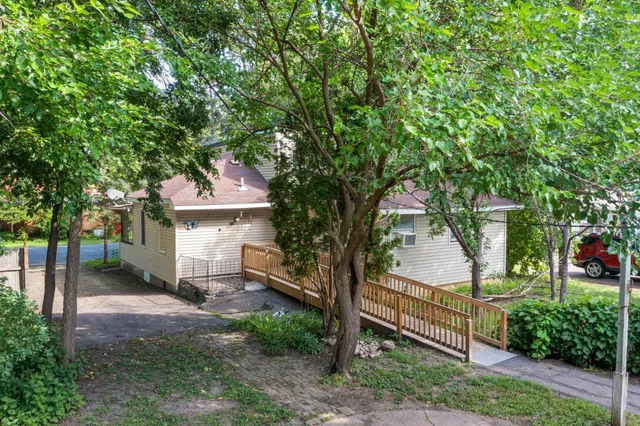 $247,500 | 720 Bluff Avenue East, Shakopee, MN 55379