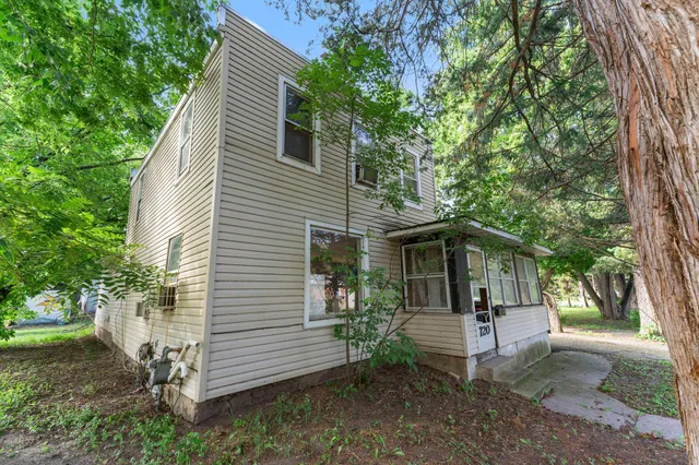 $247,500 | 720 Bluff Avenue East, Shakopee, MN 55379