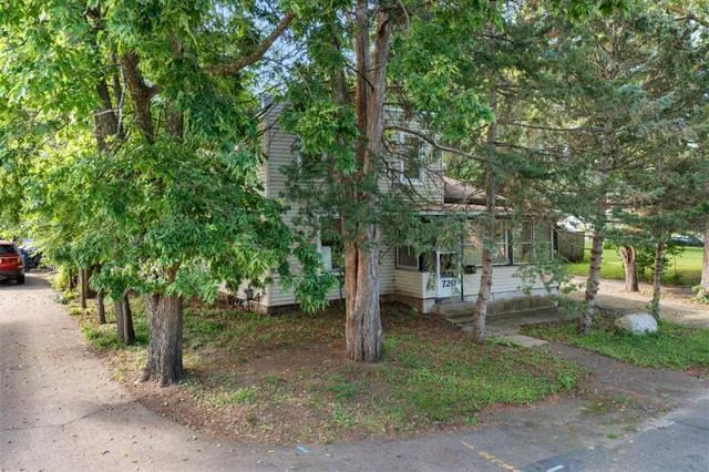 $247,500 | 720 Bluff Avenue East, Shakopee, MN 55379