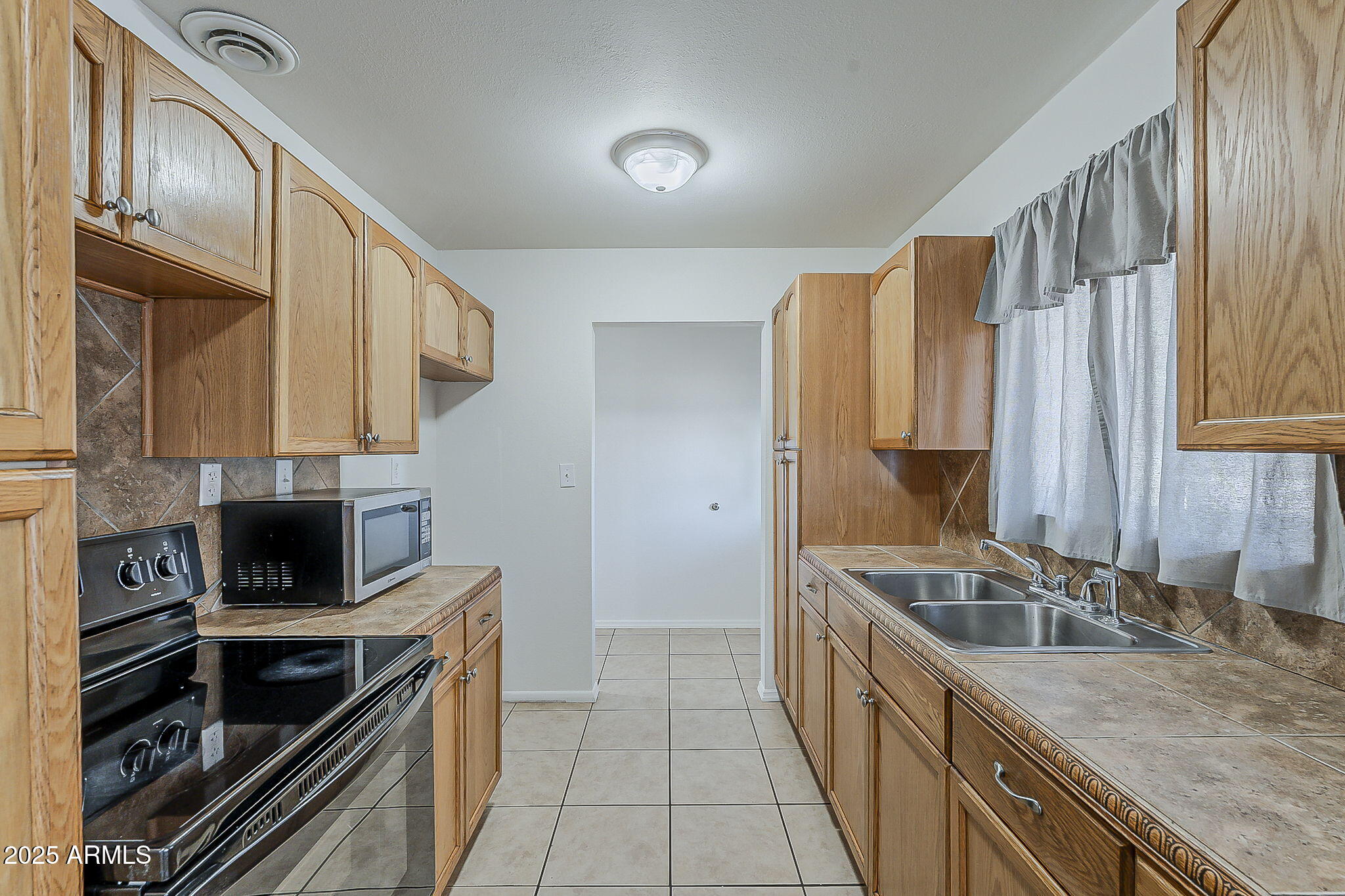 3347 West Roma Avenue Phoenix, AZ 85017 - Photo 21 of 50 20-web-or-mls-roma ave-20
