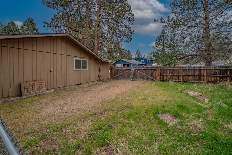 60834 Defiance Street Bend, OR 97702 - Photo 35 of 47