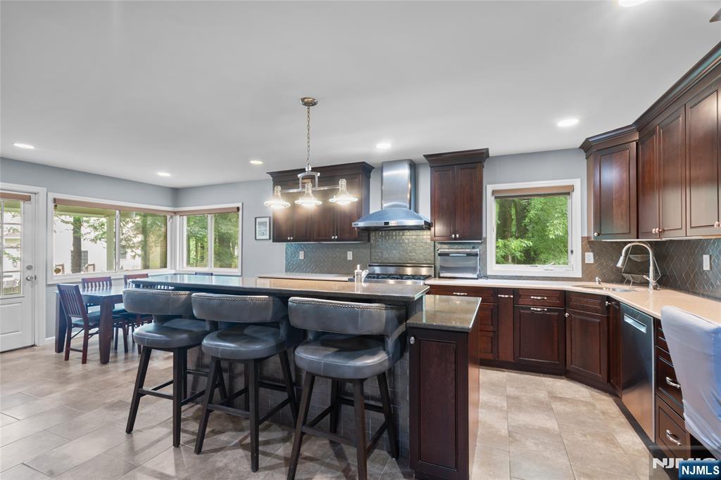 1759 Lilbet Road Teaneck, NJ 07666 - Photo 9 of 41