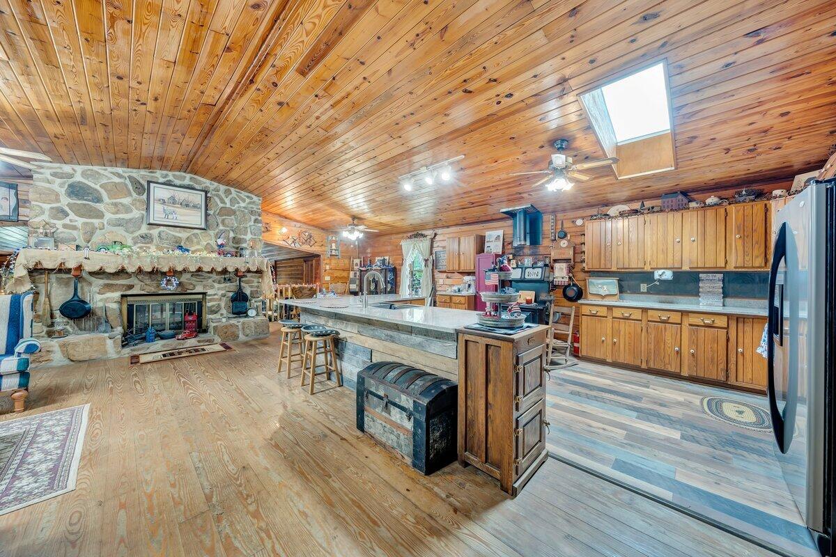 2965 Reesedale Road Elliston, VA 24087 - Photo 4 of 65 4