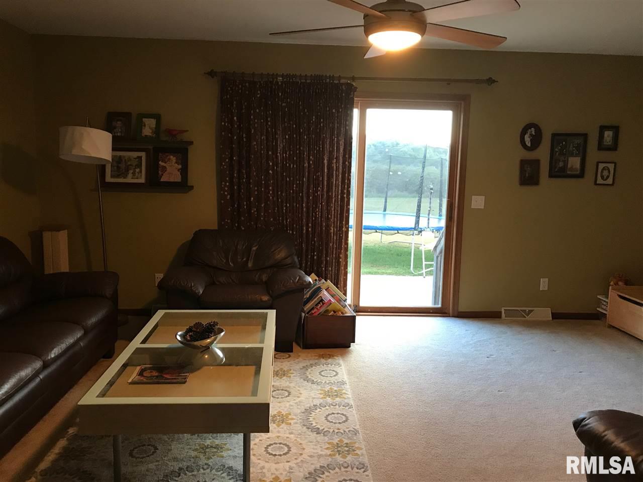 5429 Holly Road Fulton, IL 61252 - Photo 8 of 21