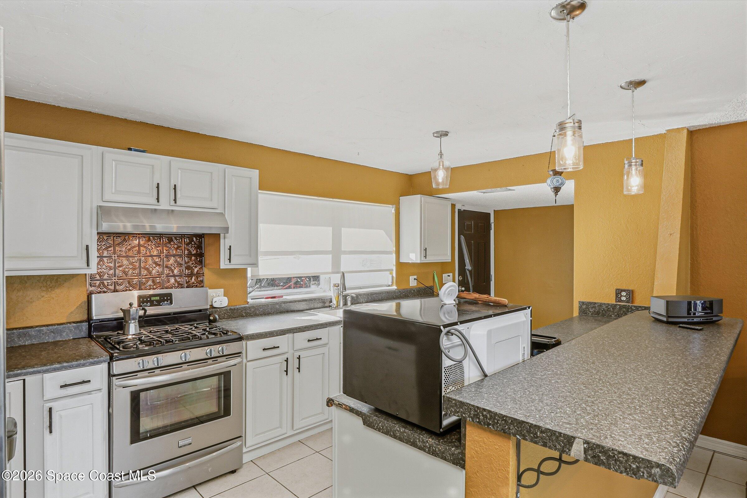 110 Lagoon Avenue Melbourne, FL 32901 - Photo 13 of 30 24-110-Lagoon-205