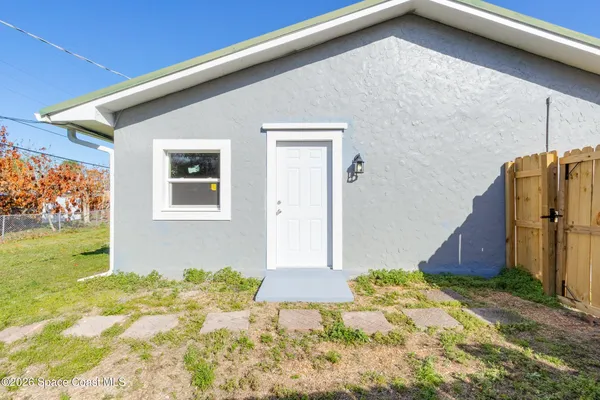 $397,000 | 110 Lagoon Avenue, Melbourne, FL 32901