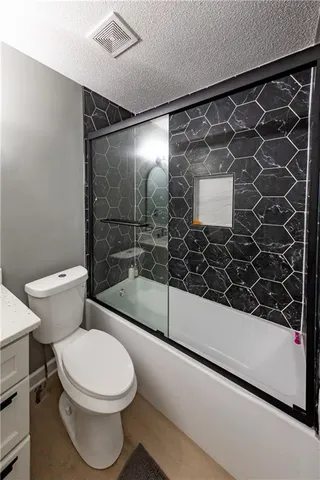 $395,000 | 7216 North Hickory Street, Kansas City, MO 64118