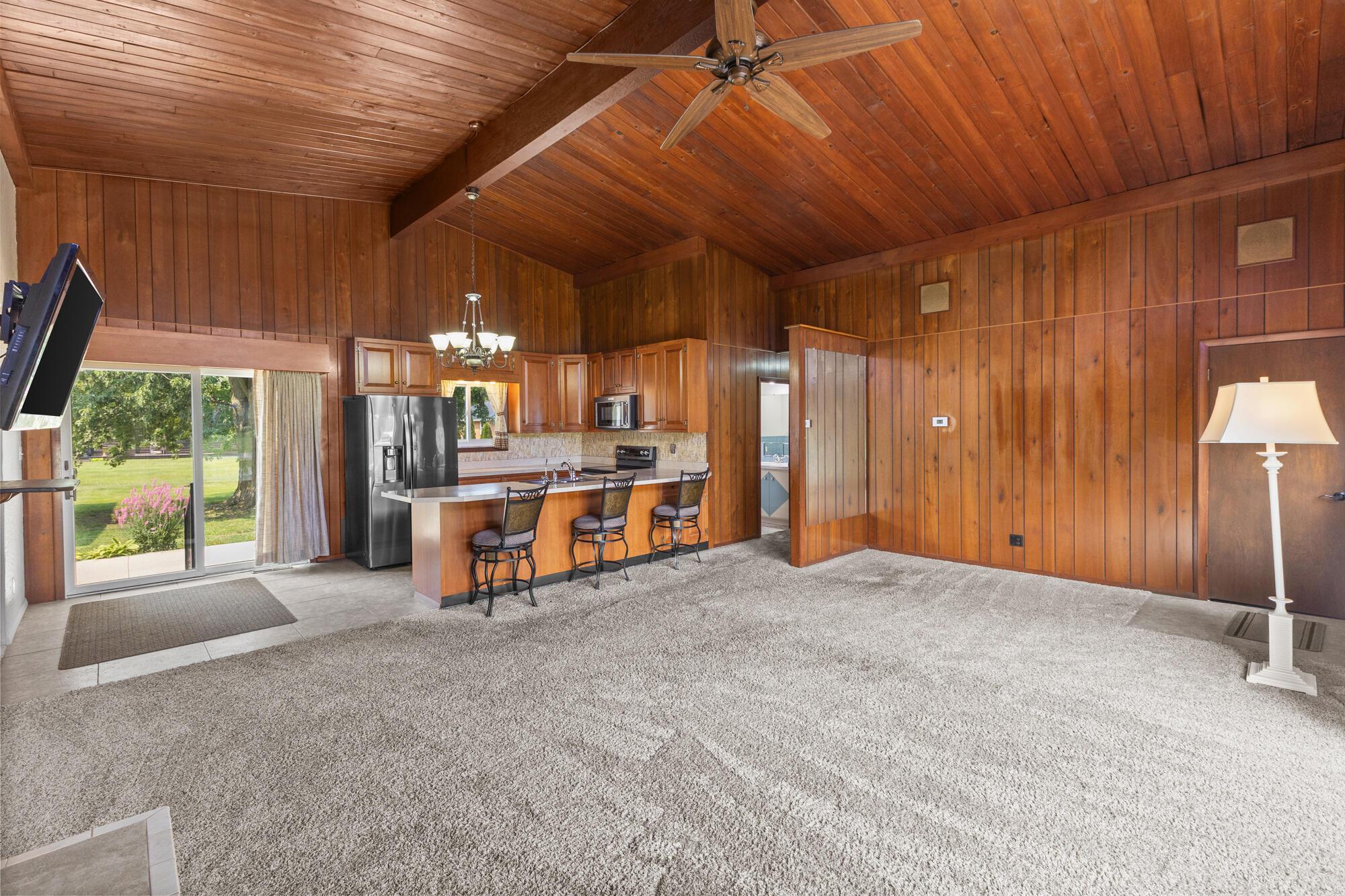 1120 Oakwood Road Marion, OH 43302 - Photo 5 of 57 Living Room