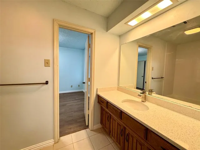 $2,350 | 1925 Glen Hill Drive, Carrollton, TX 75007