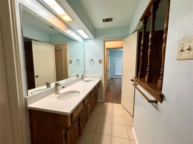 $2,350 | 1925 Glen Hill Drive, Carrollton, TX 75007