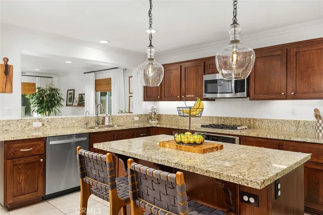 $1,215,000 | 342 Selkirk Drive, Corona, CA 92881