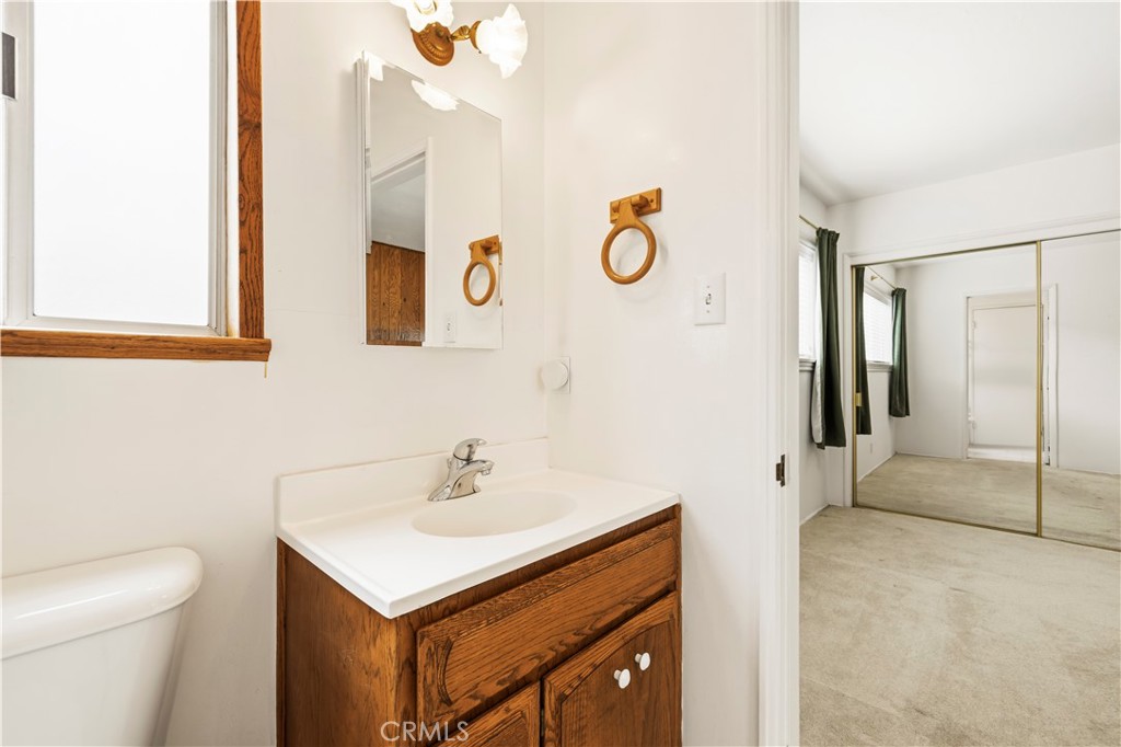 2724 North Kenneth Road Burbank, CA 91504 - Photo 33 of 35