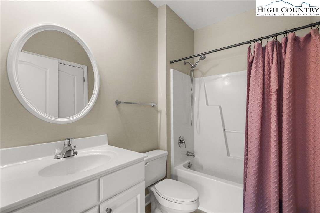188 Cecil Miller Road, Unit 201 Boone, NC 28607 - Photo 13 of 30 Gallery Image 13
