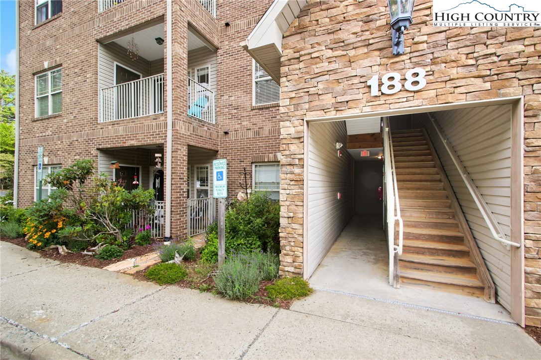 188 Cecil Miller Road, Unit 201 Boone, NC 28607 - Photo 22 of 30 Gallery Image 22