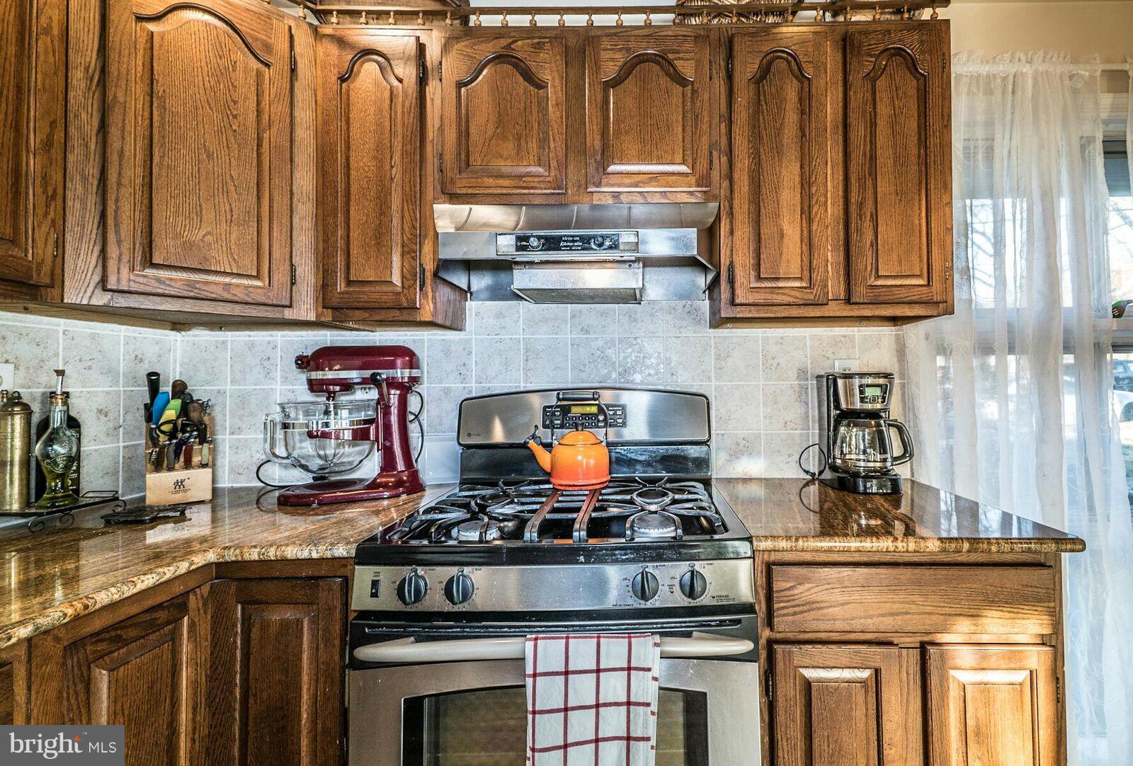 2217 Luzerne Avenue Silver Spring, MD 20910 - Photo 5 of 30 Kitchen