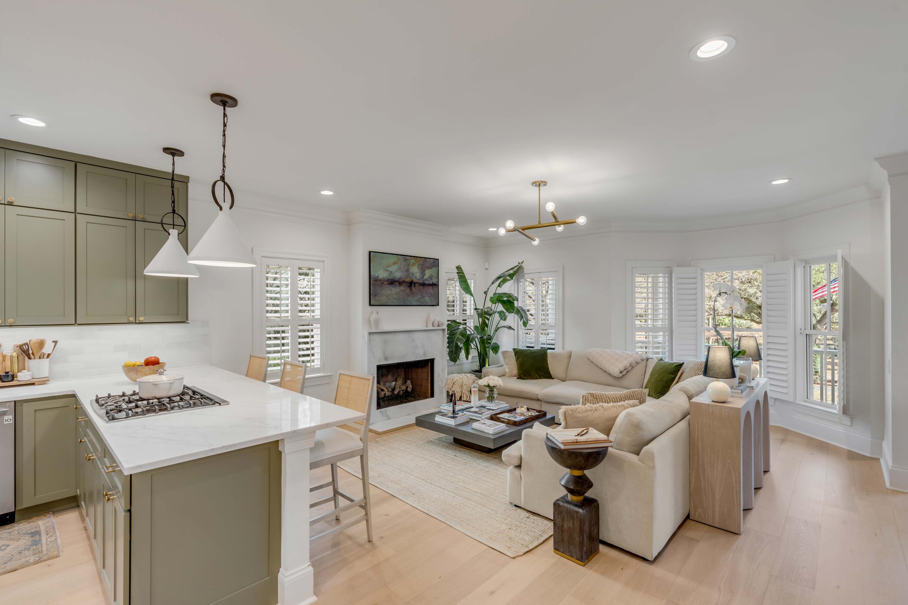 3019 Viscount Street Charleston, SC 29492 - Photo 12 of 63 Living Room