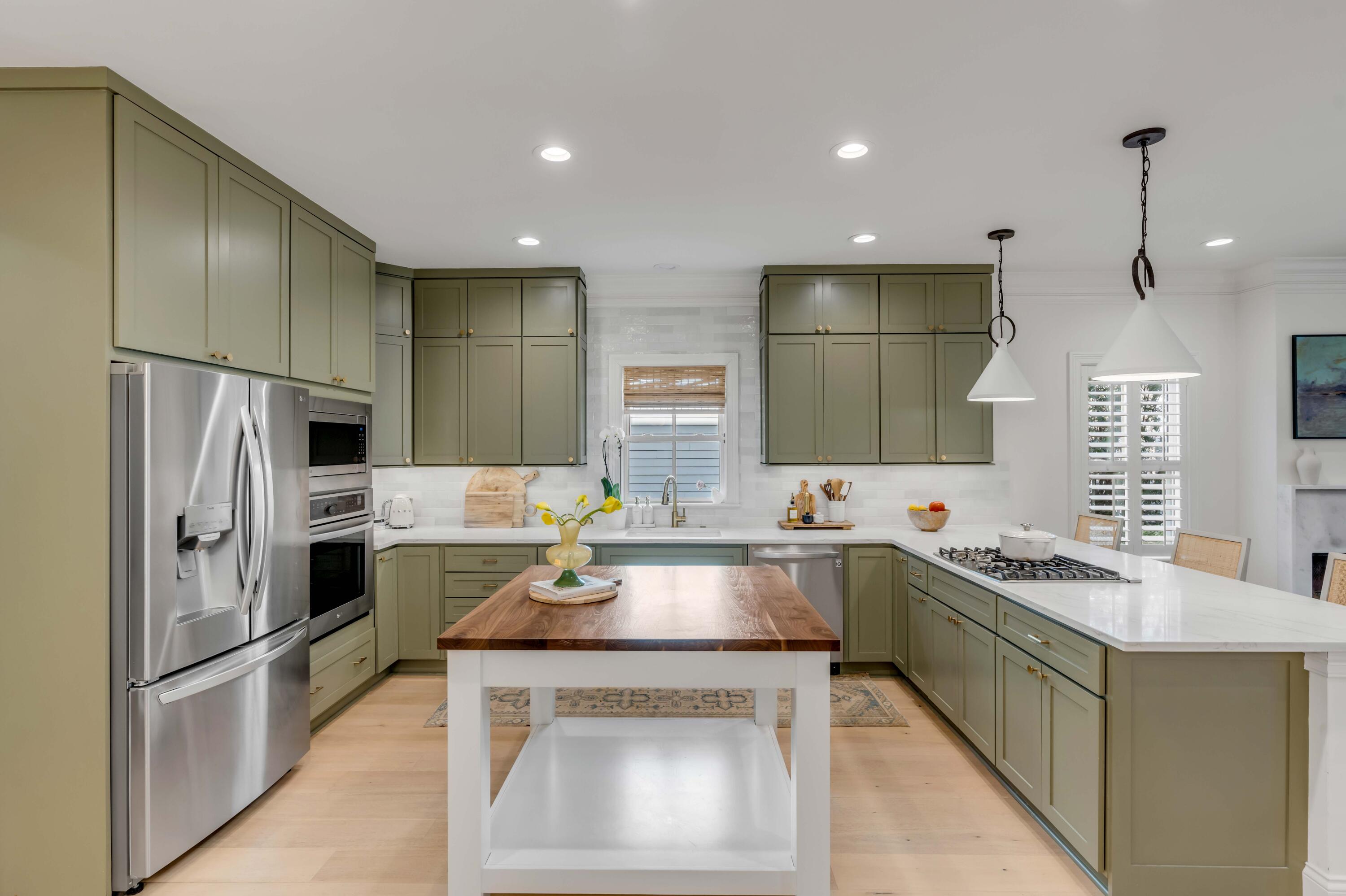 3019 Viscount Street Charleston, SC 29492 - Photo 15 of 63 Kitchen