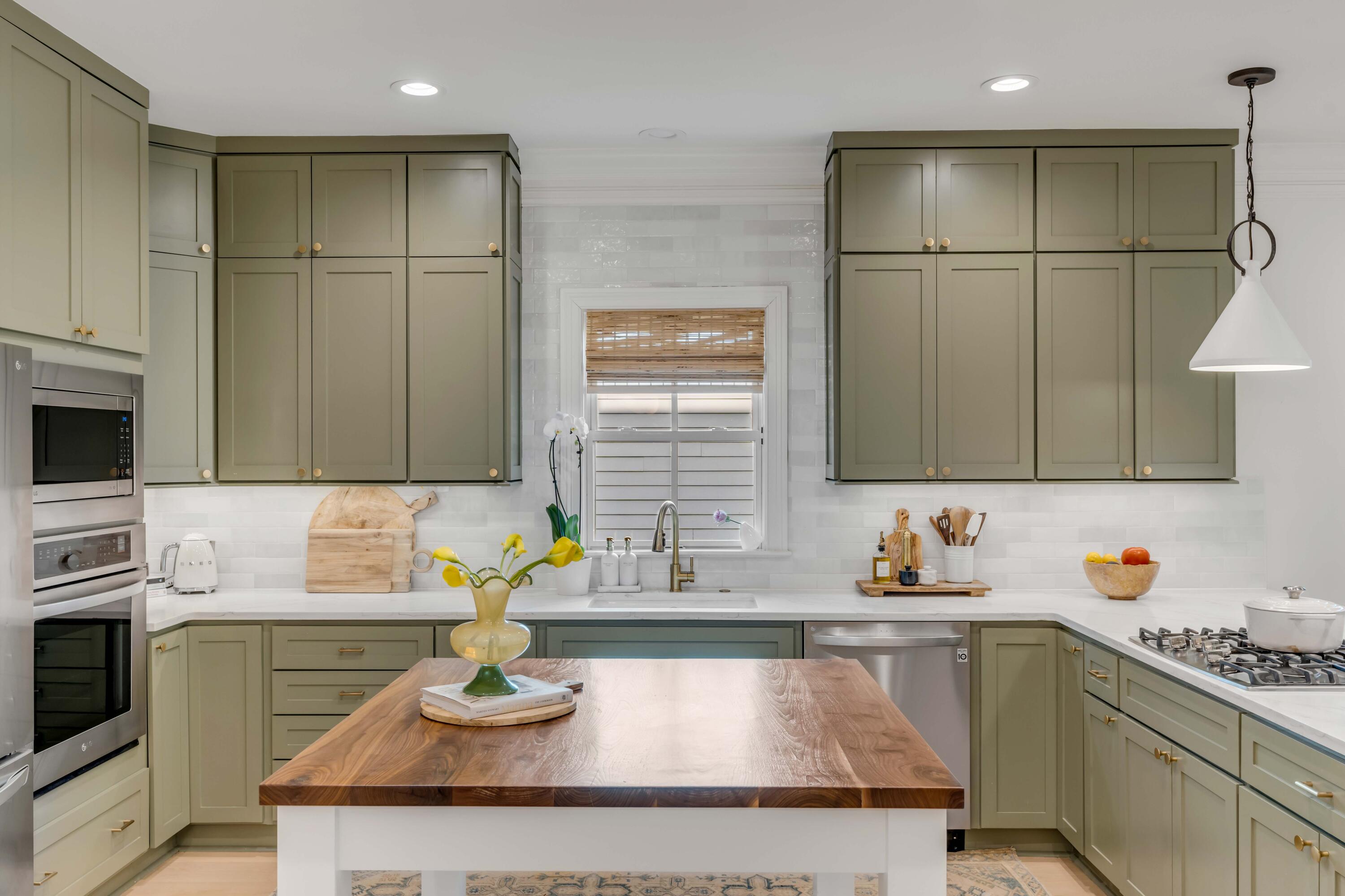 3019 Viscount Street Charleston, SC 29492 - Photo 16 of 63 Kitchen