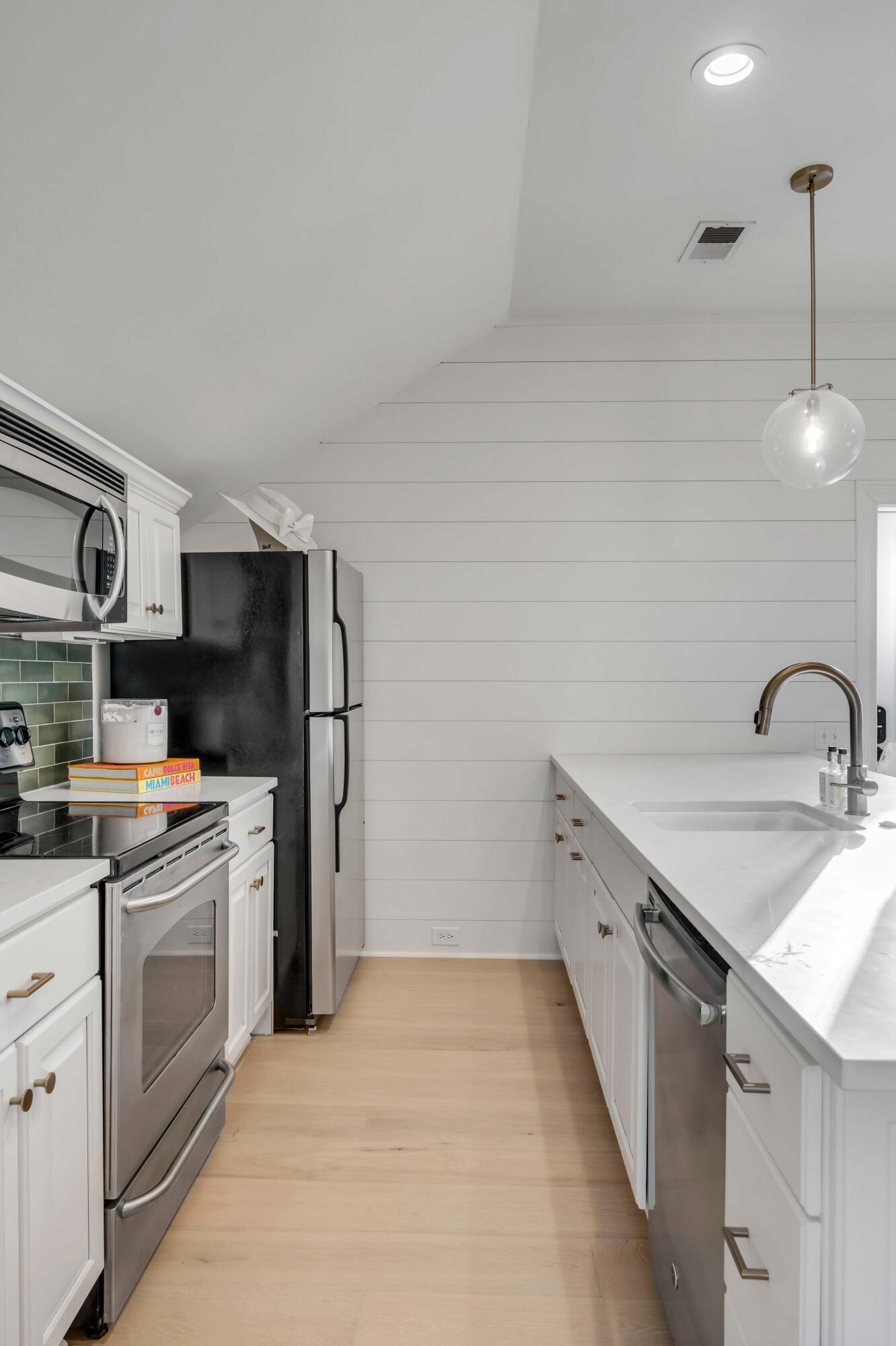 3019 Viscount Street Charleston, SC 29492 - Photo 51 of 63 Frog Kitchen