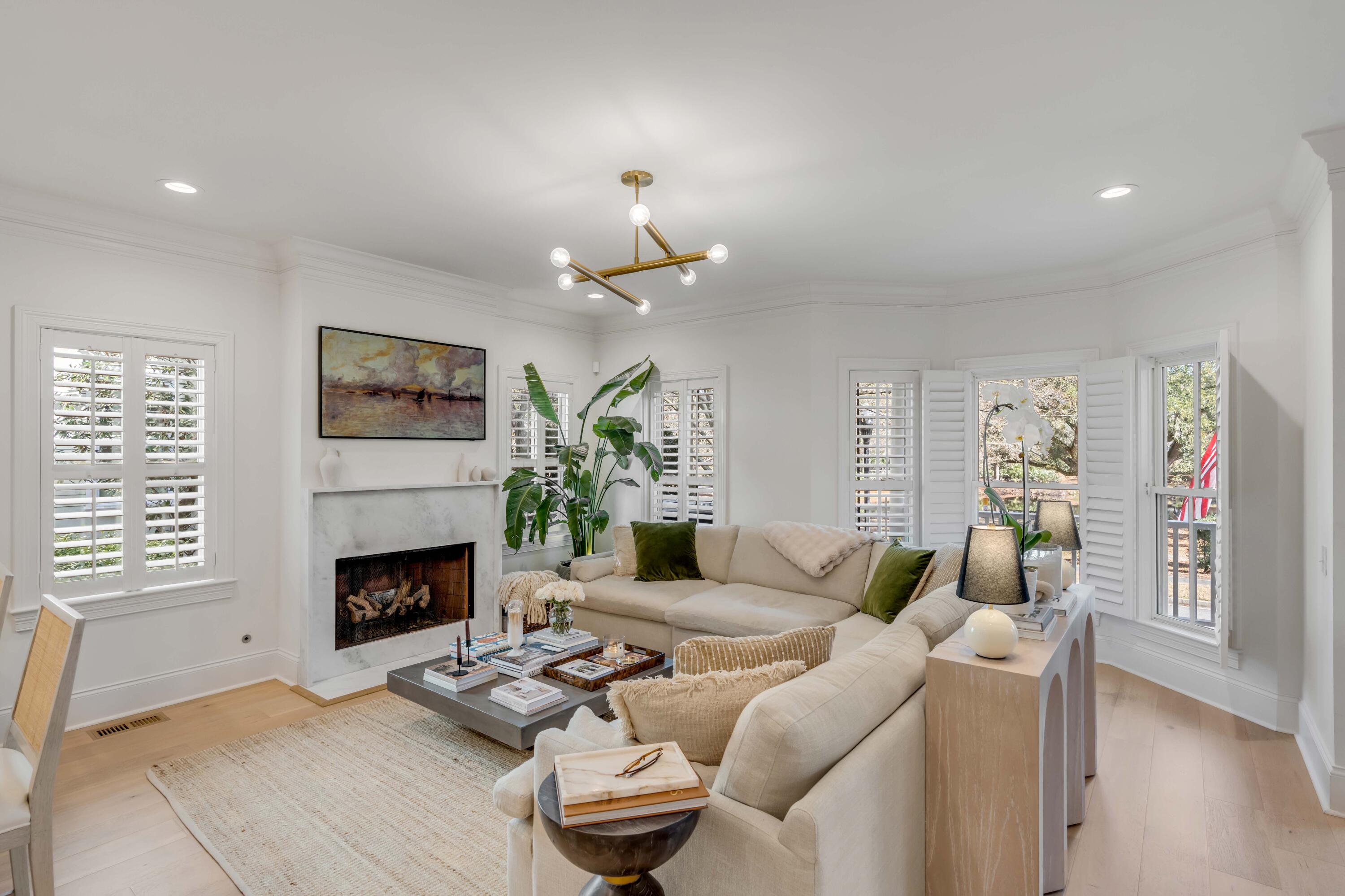 3019 Viscount Street Charleston, SC 29492 - Photo 7 of 63 Living Room
