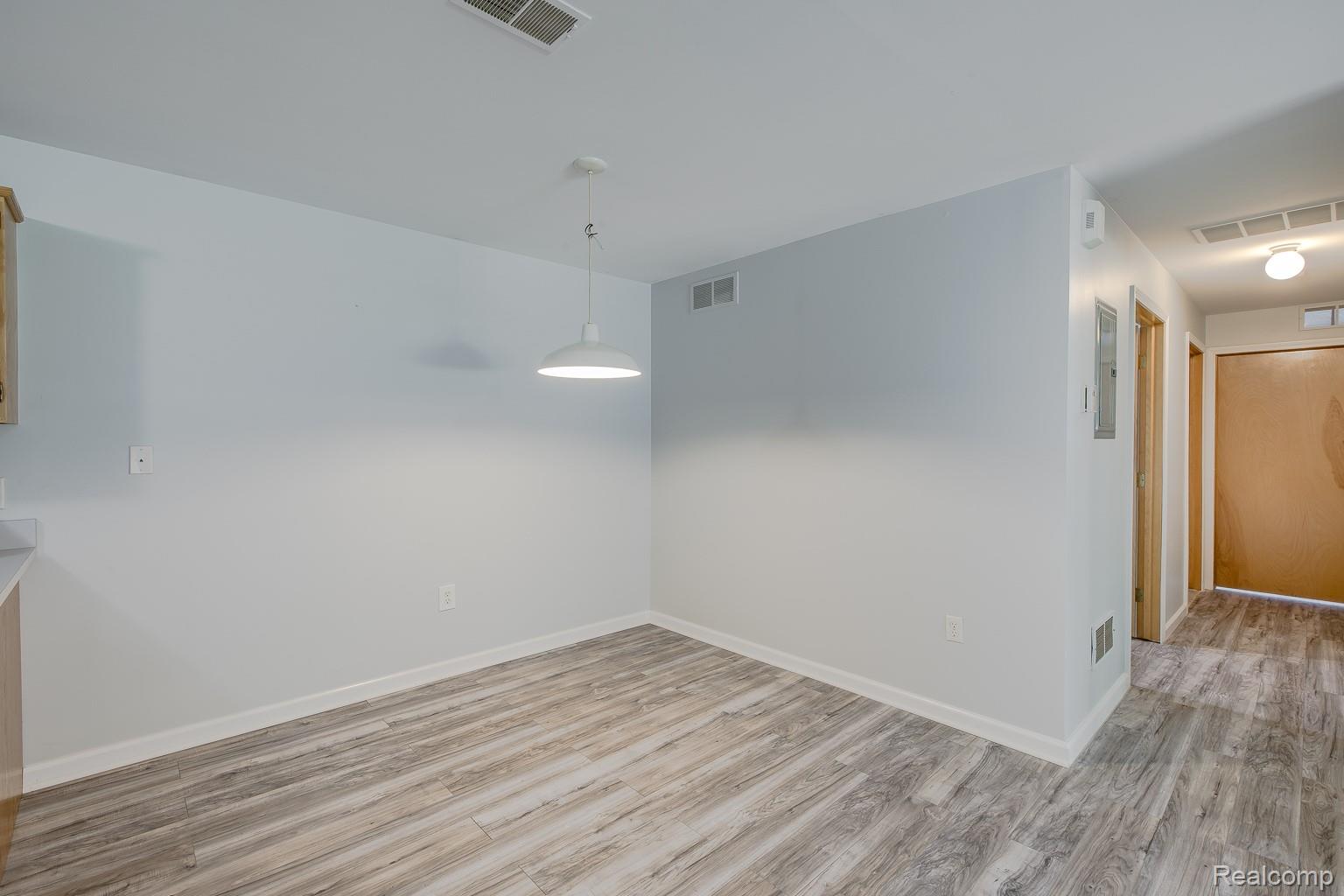 2154 Frazho Road Warren, MI 48091 - Photo 13 of 36 2154 Frazho-8.jpg