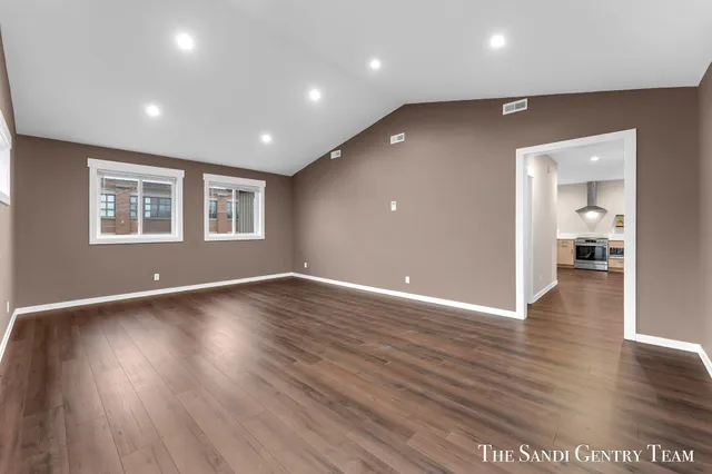 $529,900 | 300 North 7th Street, Unit 2 UPPER, Grand Haven, MI 49417