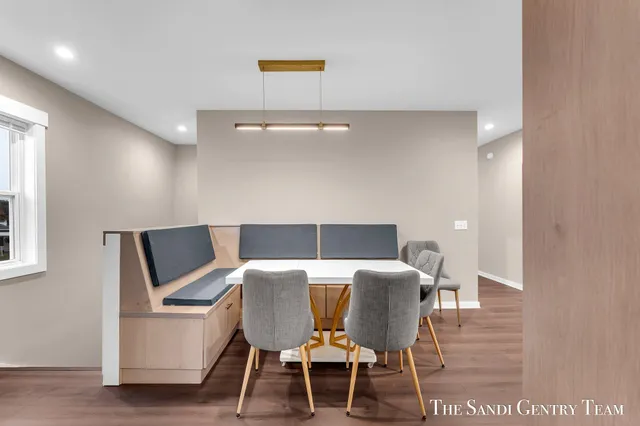 $529,900 | 300 North 7th Street, Unit 2 UPPER, Grand Haven, MI 49417