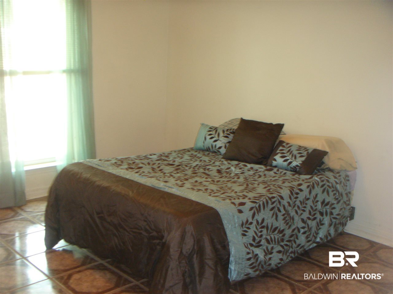 8305 Barrie Drive Theodore, AL 36582 - Photo 7 of 20 3 bed/2 bath on one side; 2 bed/1 bath on other