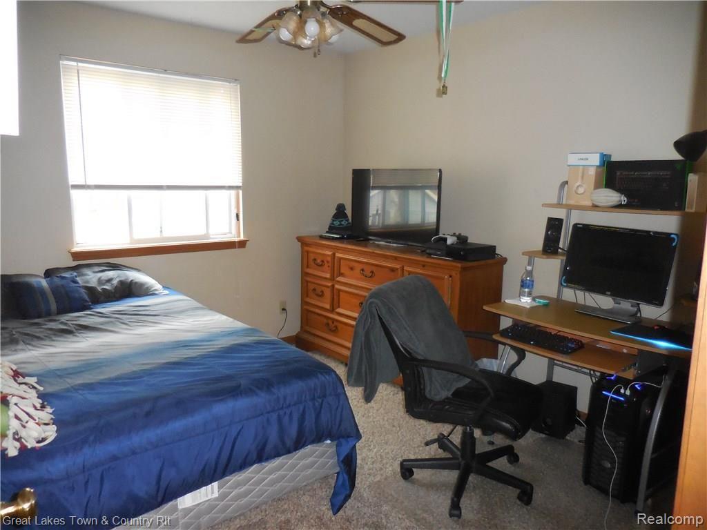 116 South Elm Grove Road Lapeer, MI 48446 - Photo 12 of 26 DSCN2602.JPG
