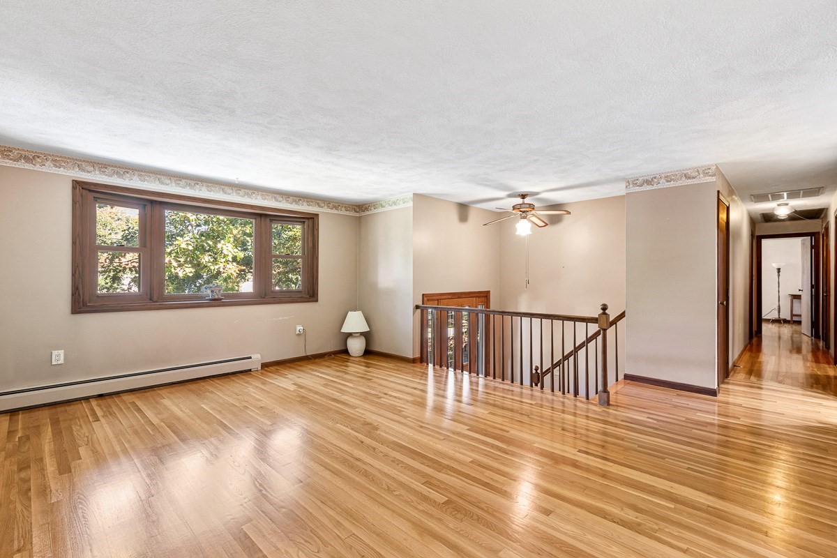 26 Atherton Road Foxboro, MA 02035 - Photo 8 of 42 Gallery Image 8