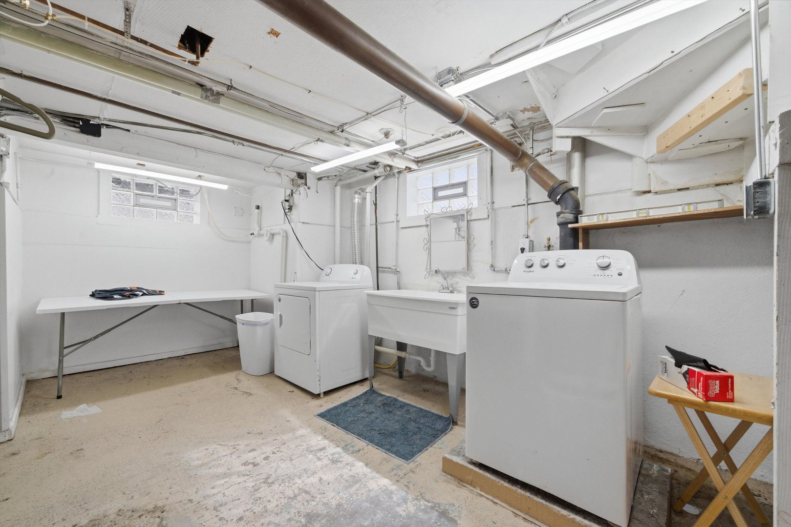 3941 North Mobile Avenue Chicago, IL 60634 - Photo 28 of 46 a utility room with dryer and washer