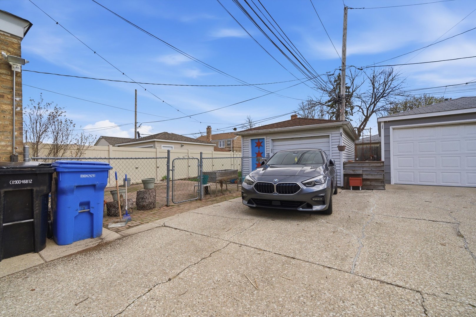 3941 North Mobile Avenue Chicago, IL 60634 - Photo 40 of 46 a car parked in a garage