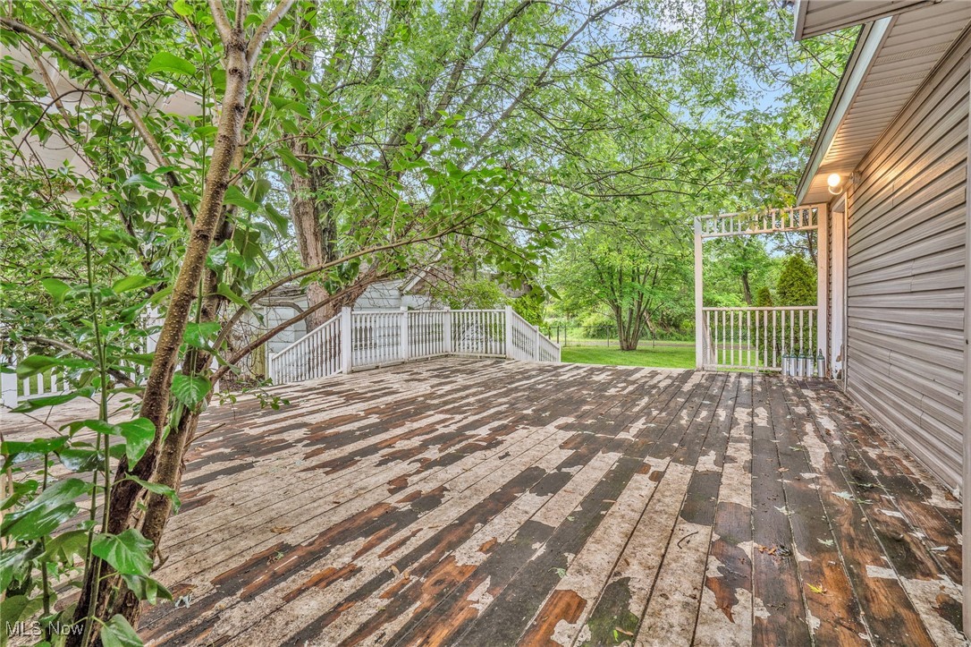 1901 Kimball Road Southeast Canton, OH 44707 - Photo 26 of 32 View of deck