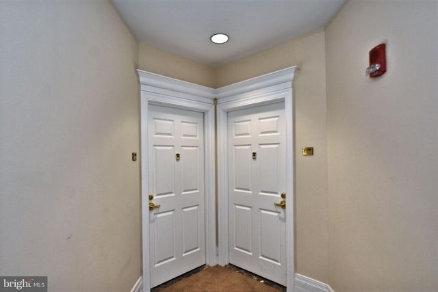 $445,000 | 1600 Arch Street, Unit 1220, Philadelphia, PA 19103