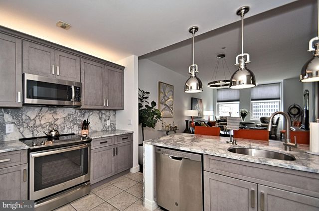 $445,000 | 1600 Arch Street, Unit 1220, Philadelphia, PA 19103