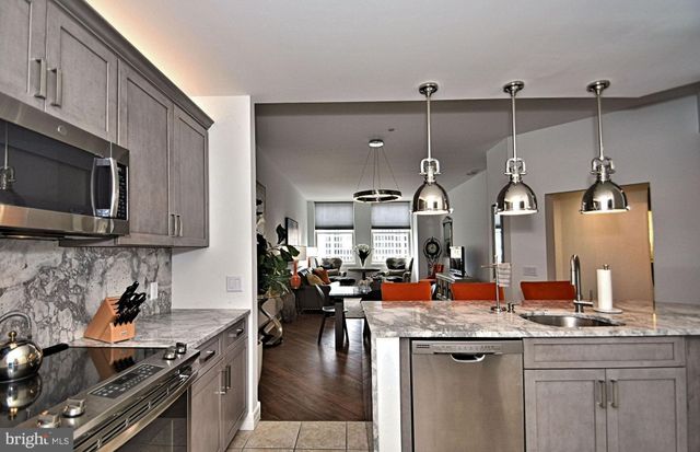 $445,000 | 1600 Arch Street, Unit 1220, Philadelphia, PA 19103