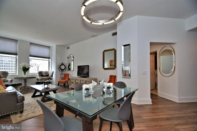 $445,000 | 1600 Arch Street, Unit 1220, Philadelphia, PA 19103