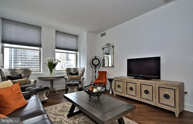 $445,000 | 1600 Arch Street, Unit 1220, Philadelphia, PA 19103