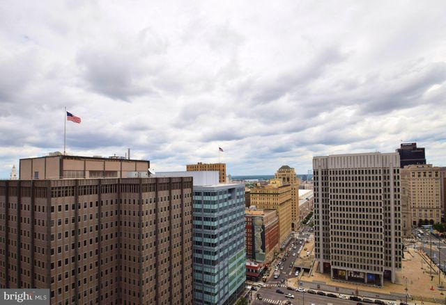 $445,000 | 1600 Arch Street, Unit 1220, Philadelphia, PA 19103