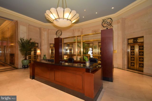 $445,000 | 1600 Arch Street, Unit 1220, Philadelphia, PA 19103