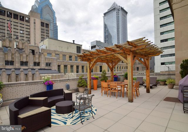 $445,000 | 1600 Arch Street, Unit 1220, Philadelphia, PA 19103