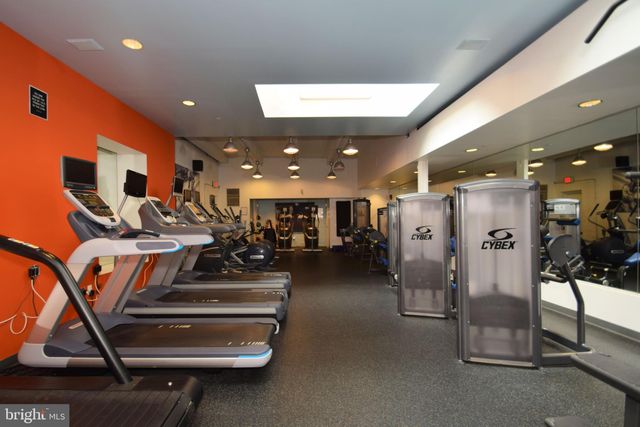 $445,000 | 1600 Arch Street, Unit 1220, Philadelphia, PA 19103