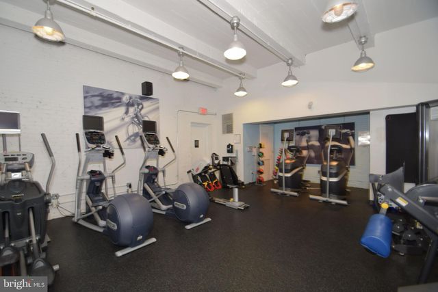 $445,000 | 1600 Arch Street, Unit 1220, Philadelphia, PA 19103