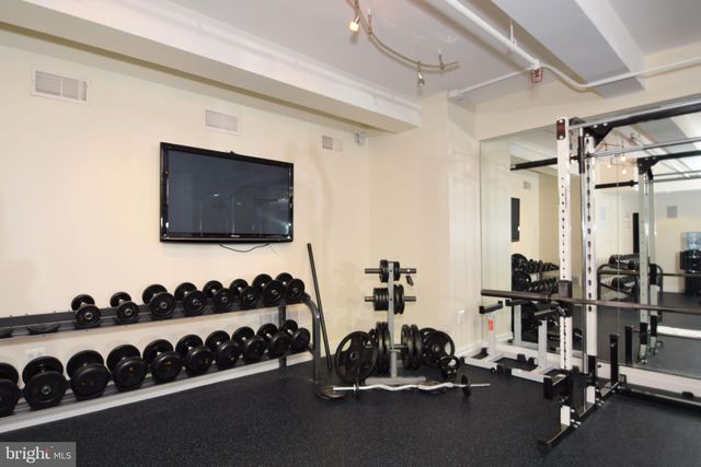 $445,000 | 1600 Arch Street, Unit 1220, Philadelphia, PA 19103