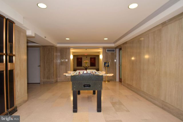 $445,000 | 1600 Arch Street, Unit 1220, Philadelphia, PA 19103