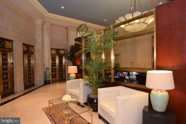 $445,000 | 1600 Arch Street, Unit 1220, Philadelphia, PA 19103