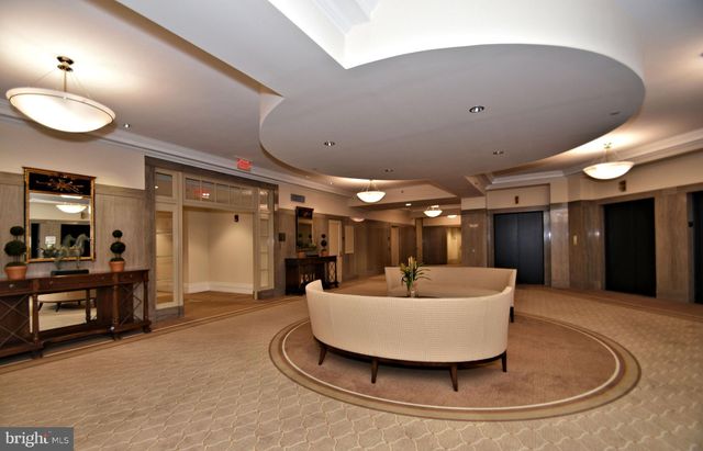 $445,000 | 1600 Arch Street, Unit 1220, Philadelphia, PA 19103