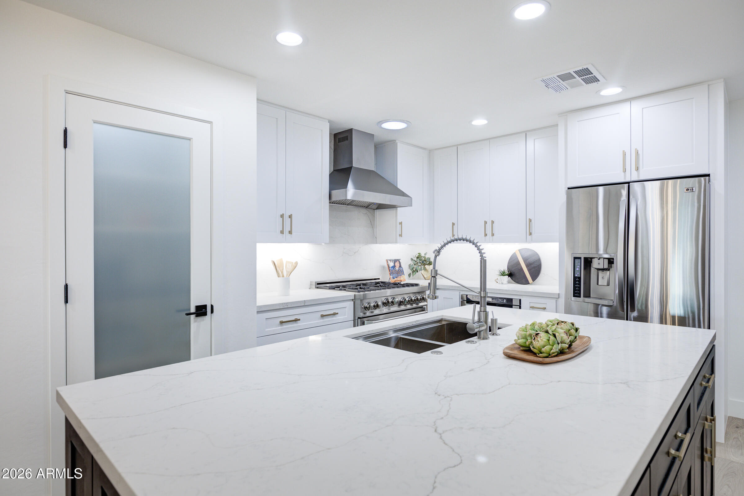 4235 North 35th Way Phoenix, AZ 85018 - Photo 12 of 33 4235 N 35th Way-15